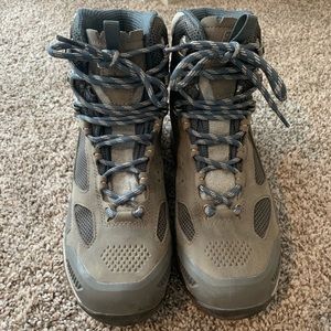 Women’s Hiking Boots